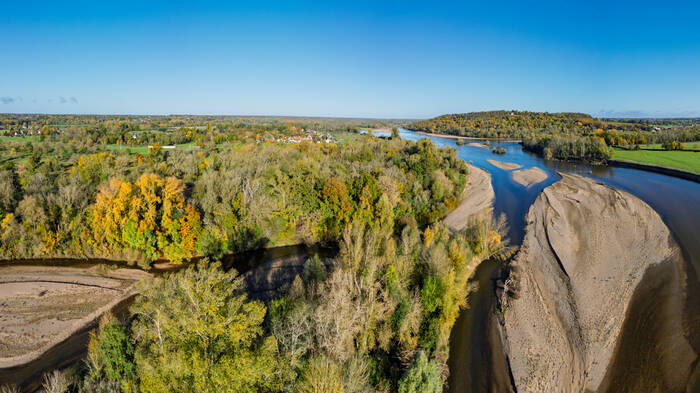 Panorama de la confluence Loire Allier en automne Panorama de la confluence Loire Allier en automne
