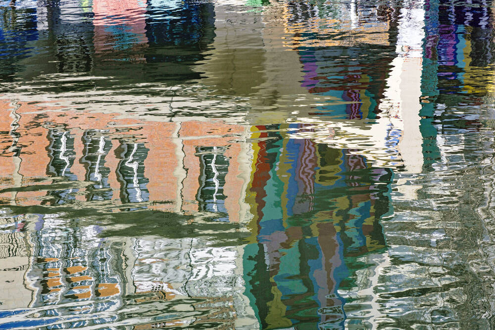 IN THE WATERS OF CANAL SAINT MARTIN 4