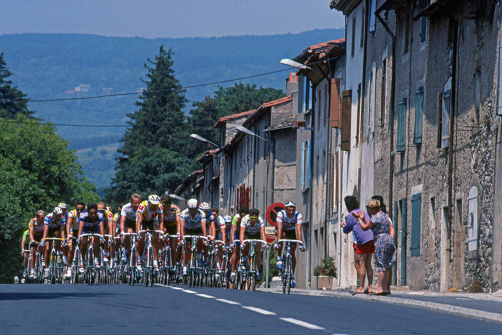 DURCHZUG DES PELOTONS