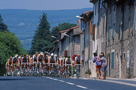 DURCHZUG DES PELOTONS DURCHZUG DES PELOTONS