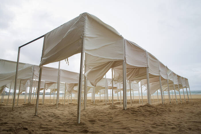 UNDER VIND OCH REGN UNDER VIND OCH REGN