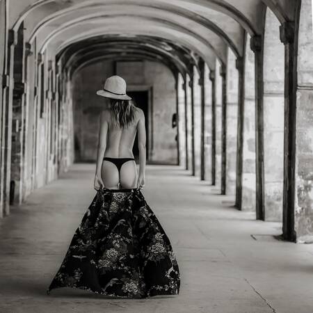 Nakna valv Nakna valv