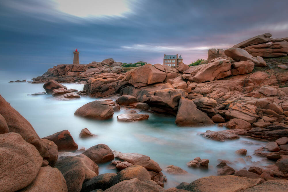De vuurtoren van Ploumanac'h in Perros-Guirec