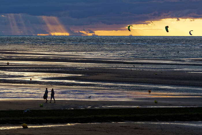 Plage bretonne animée Plage bretonne animée