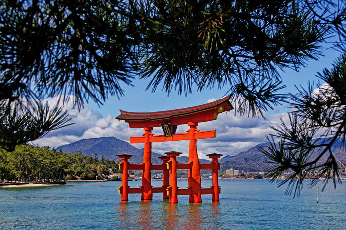 Torii op Miyajima 02