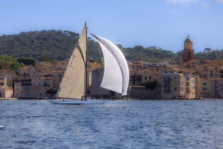 "Elegancia intemporal a la brisa de Saint-Tropez