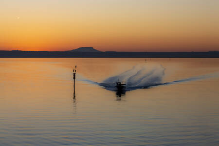 Reflektionerna av gryningen Reflektionerna av gryningen