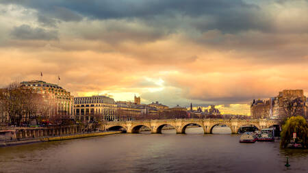 Paris Pont Neuf Right bank