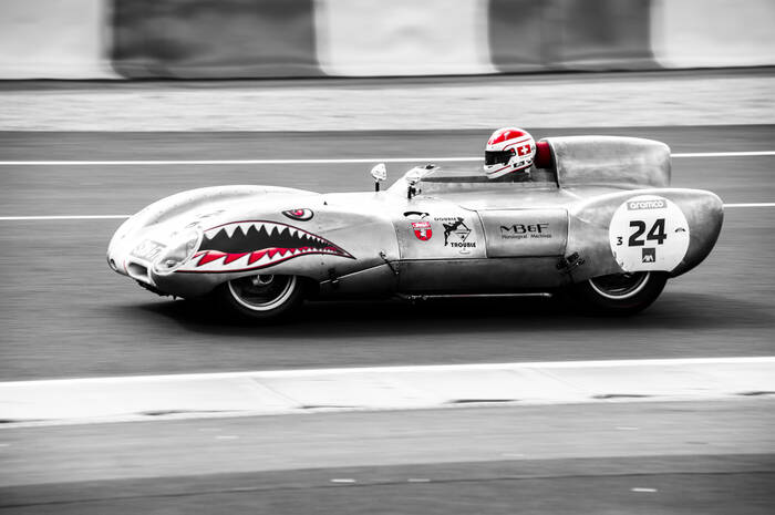 Mordant Lotus elf in Alu op Le Mans Classic