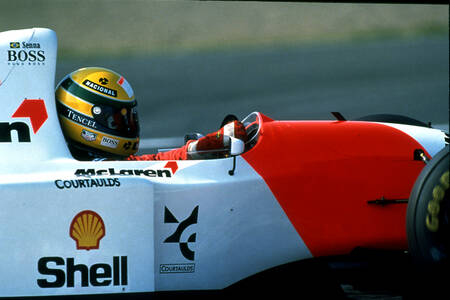 Maximale aanval voor Senna Maximale aanval voor Senna