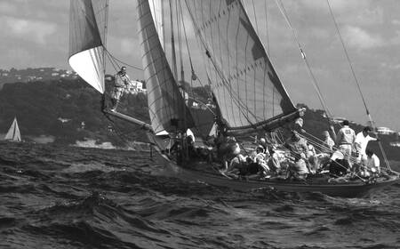 segelbåt och gammalt greement Tävling segelbåt och gammalt greement Tävling