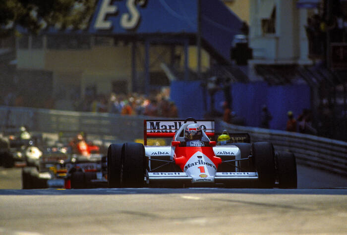 Alain Prost voor Ayrton Senna tijdens de F1 GP van Monaco