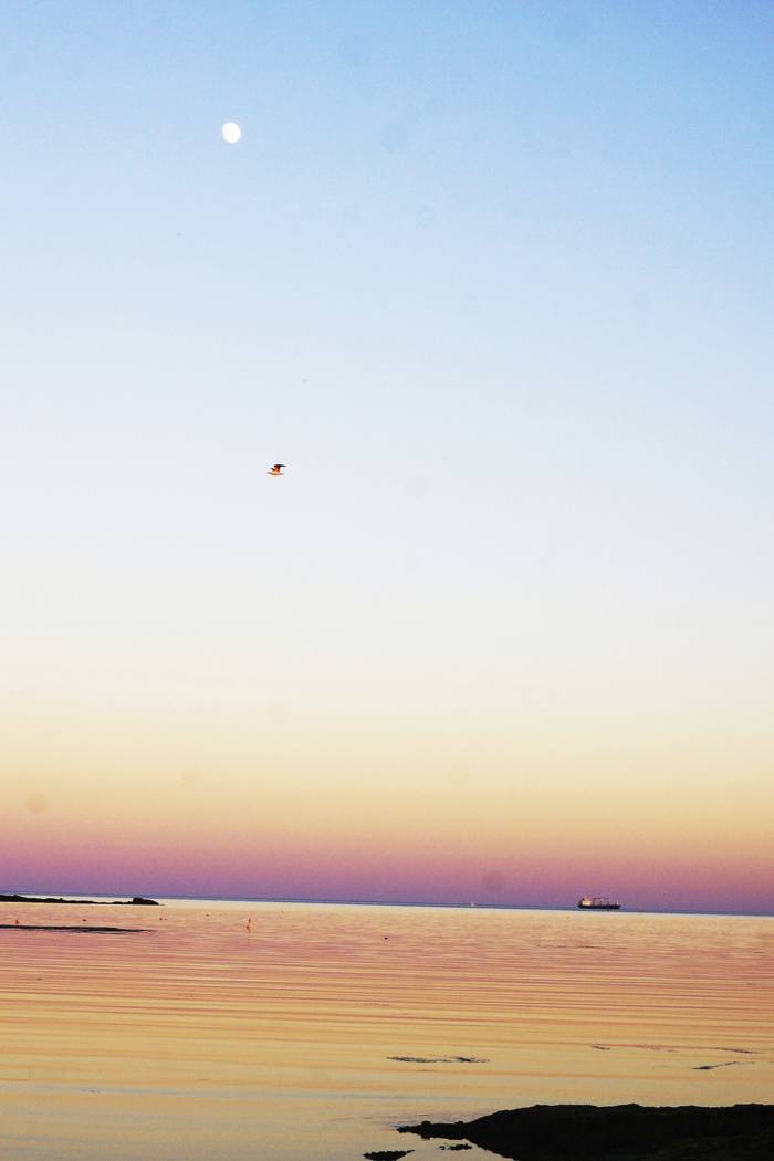 SOLNEDGÅNG SOLNEDGÅNG