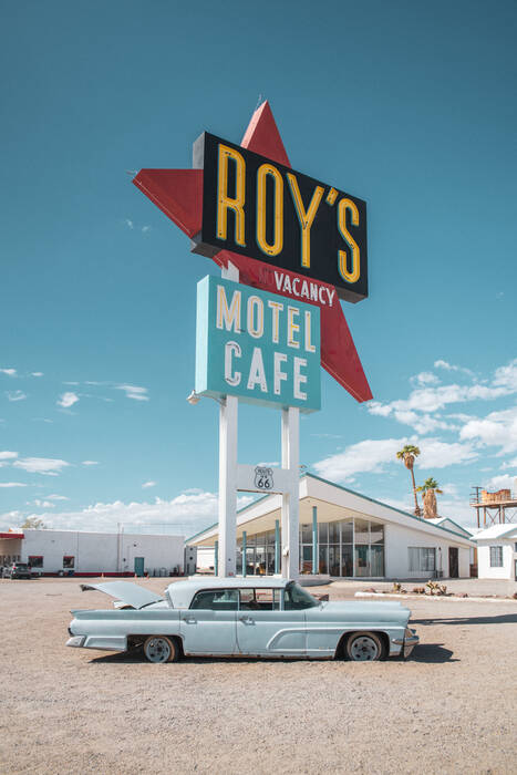 Roy's Café Roy's Café