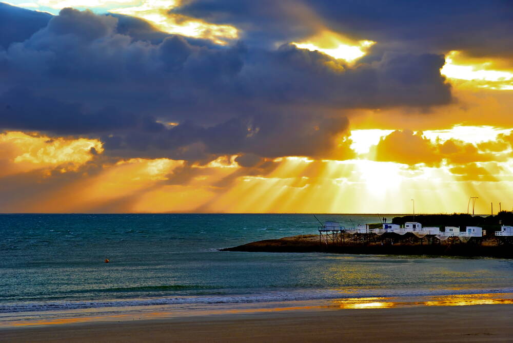 tramonto sulla spiaggia