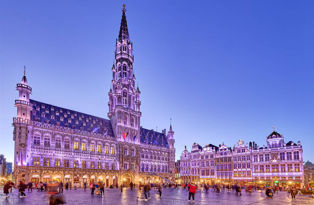 Brussels' Grand Place illuminated