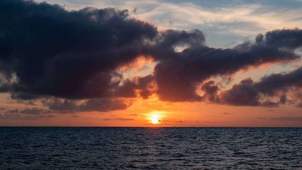 coucher de soleil en méditerranée