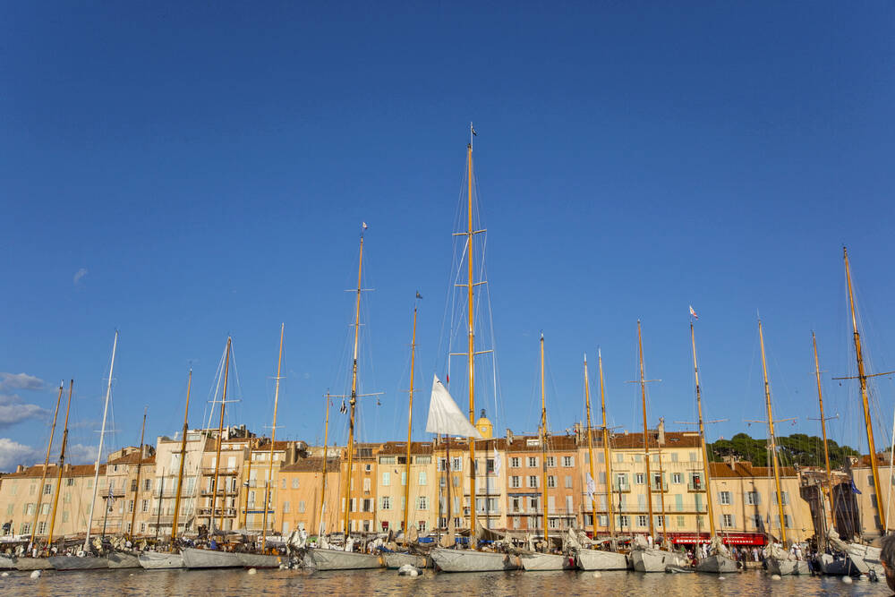 YACHTING A SAINT TROPEZ