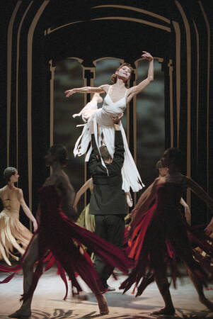 Altynaï Asylmuratova - Het Zwanenmeer in Marseille in 1998