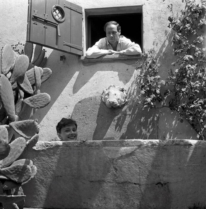 Audrey Hepburn e Mel Ferrer - Una straordinaria complicità al Festival di Cannes del 1955 Audrey Hepburn e Mel Ferrer - Una straordinaria complicità al Festival di Cannes del 1955