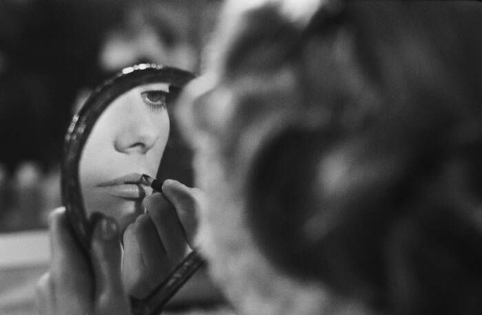 Catherine Deneuve op de set van Manon 70