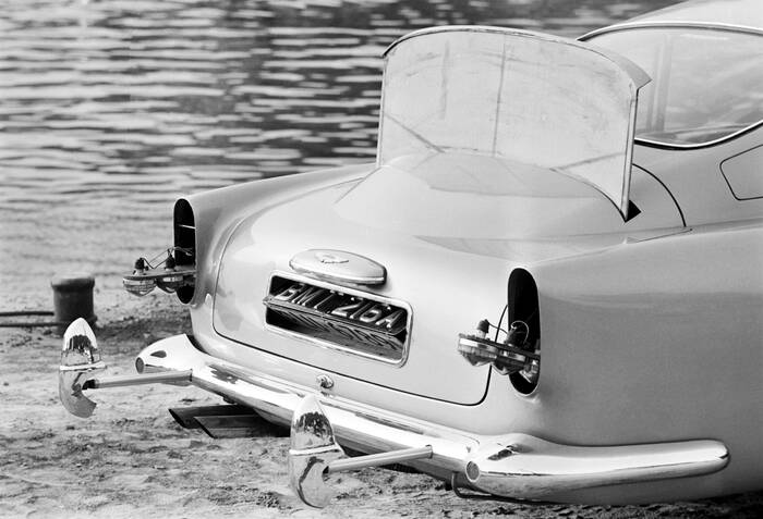 L'Aston Martin de James Bond change de plaque d'imatriculation L'Aston Martin de James Bond change de plaque d'imatriculation