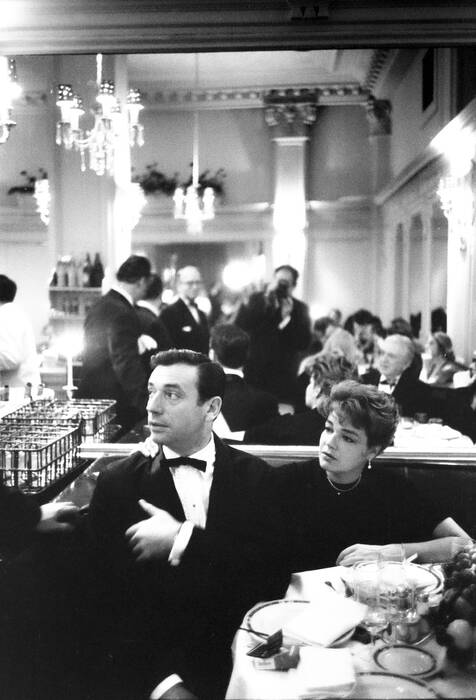 Yves Montand & Simone Signoret (1961) Yves Montand & Simone Signoret (1961)