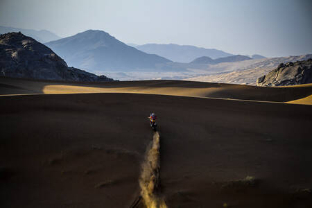 Dakar 2021 The biker and the mountains