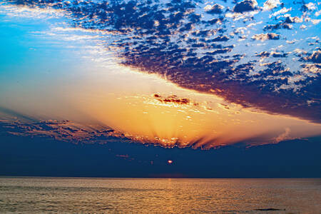 serene schemering boven de oceaan