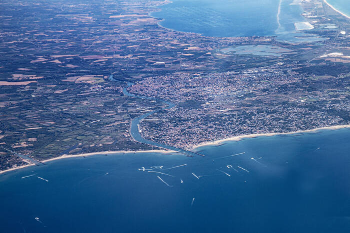 Agde och Etang de Thau Stranden i Vias nära Sète och Béziers Agde och Etang de Thau Stranden i Vias nära Sète och Béziers