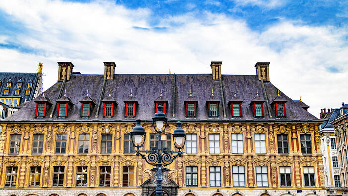 Ancienne bourse colorée de Lille Ancienne bourse colorée de Lille