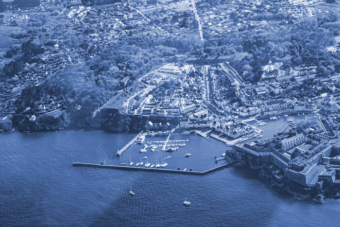 Port de Palais Belle ile en mer du ciel