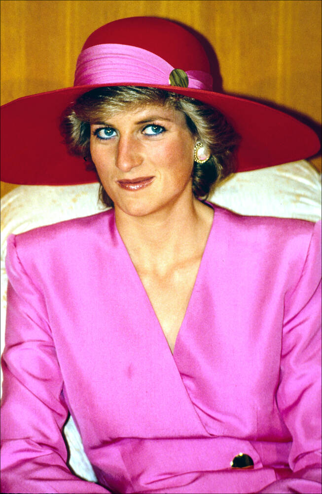 Prinses Diana brengt een officieel bezoek aan Abu Dhabi in maart 1989