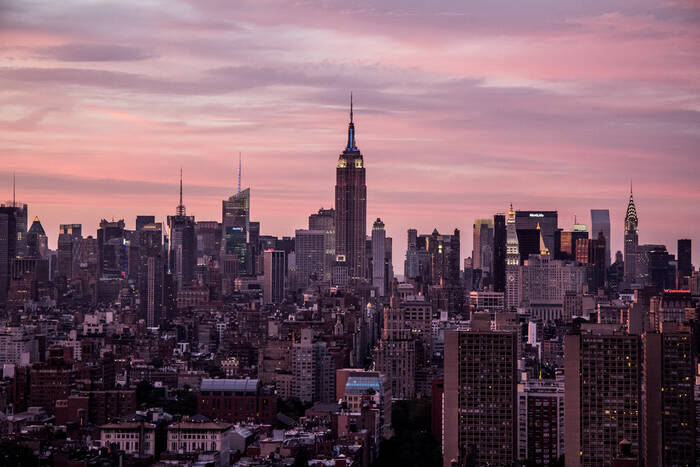Een roze zonsondergang in New York City Een roze zonsondergang in New York City