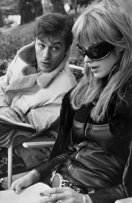 Alain Delon en Marianne Faithfull op de set van Girl on a Motorcycle 1967