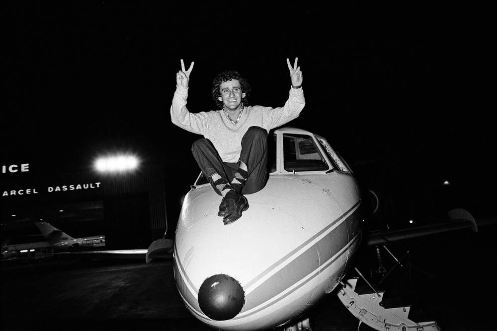 Alain Prost världsmästare anländer till Le Bourget i Paris 1985