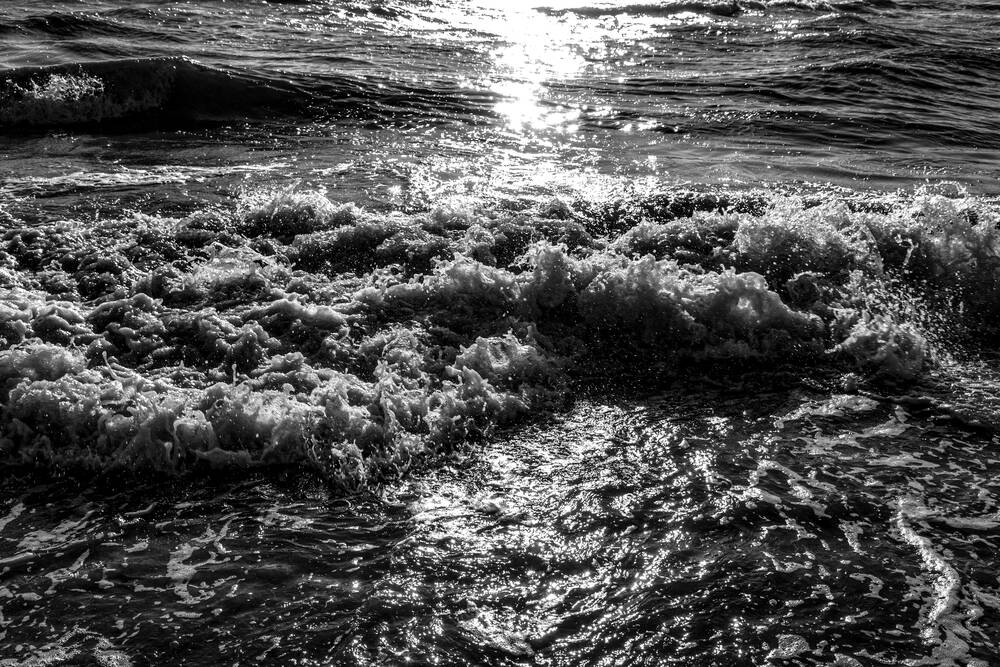 Olas en el litoral de Opal Coast