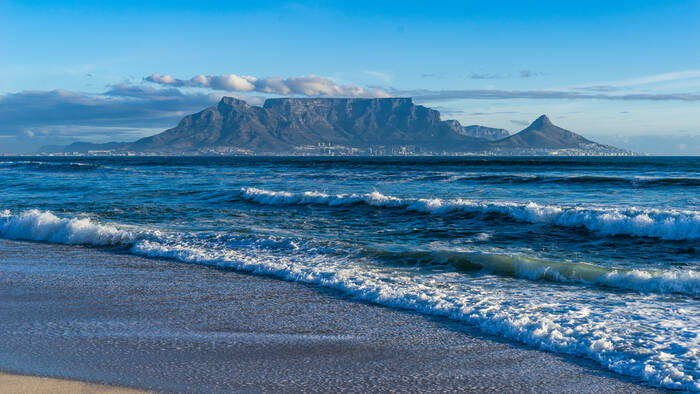 Table Mountain depuis la plage de table view Table Mountain depuis la plage de table view