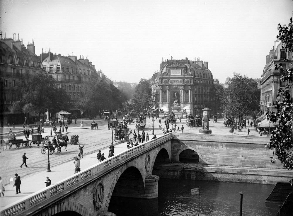 Die Brücke und die Place Saint-Michel