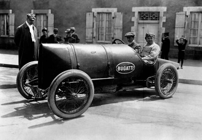 Ettore Bugatti en zijn monteur Schnell