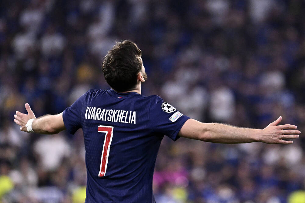 FINALE - Khvicha Kvaratskhelia face à l'Inter
