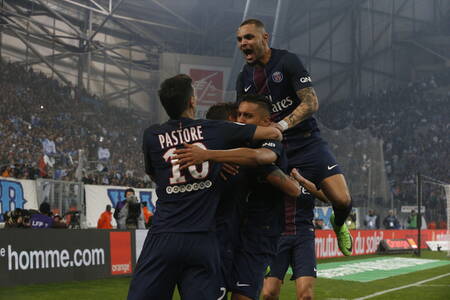 Célébration face à l'OM Célébration face à l'OM