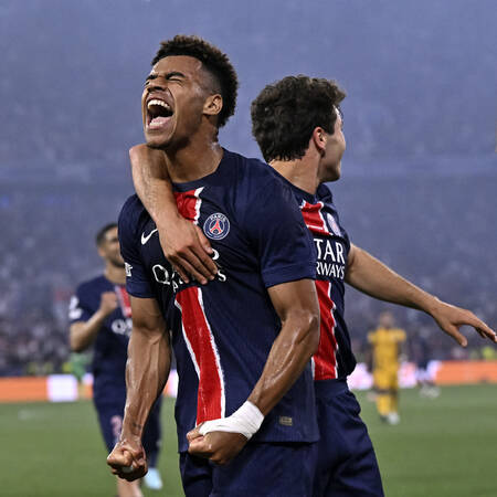 FINALE - La joie de Désiré Doué face à l'Inter