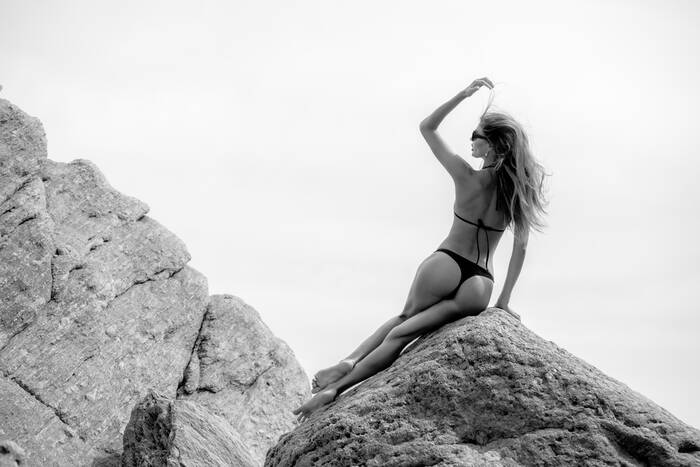 Vacker kvinnlig modell Bikini Cannes Vacker kvinnlig modell Bikini Cannes