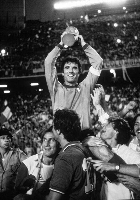 Dino Zoff tilt de Wereldbeker op