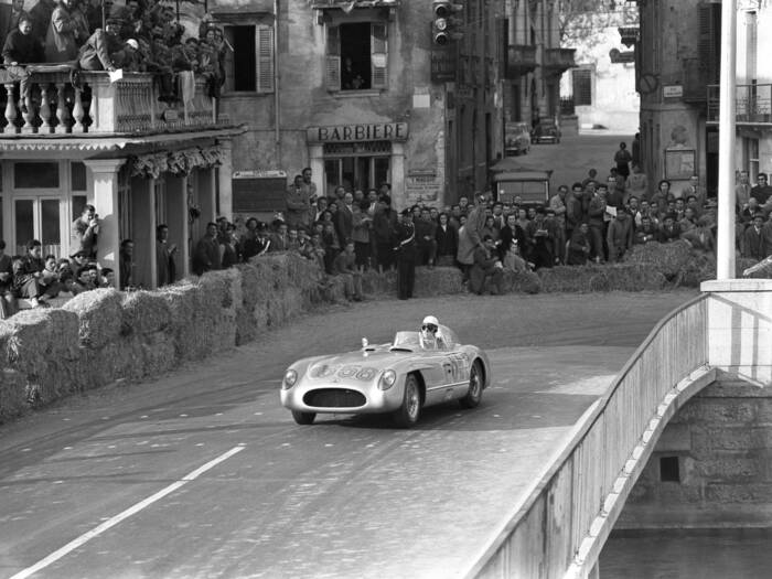 Fangio op Mercedes in de Mille Miglia
