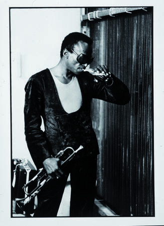 Miles Davis - The pause between two breaths