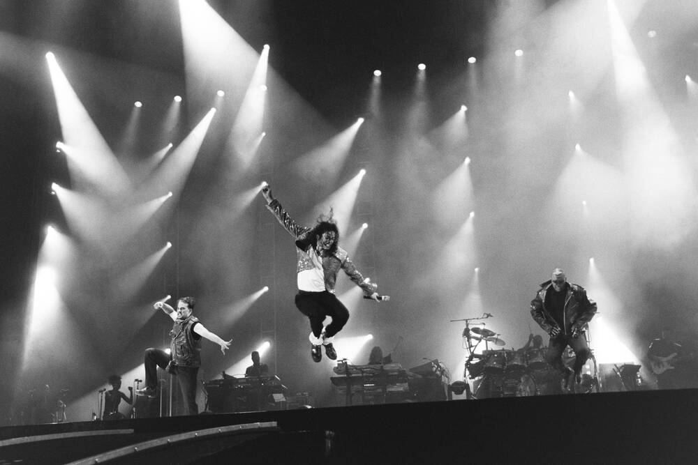 Michael Jackson saute lors de la tournée HIStory en 1997