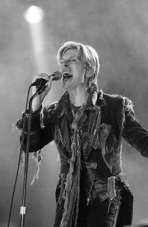 David Bowie på Isle of Wight Festival 2004 David Bowie på Isle of Wight Festival 2004