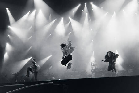 Michael Jackson Leaping On Stage 1997